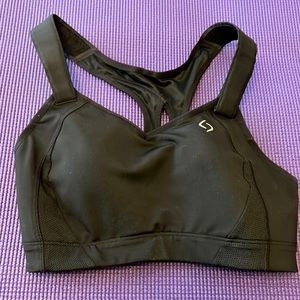 Moving Comfort Juno sports bra